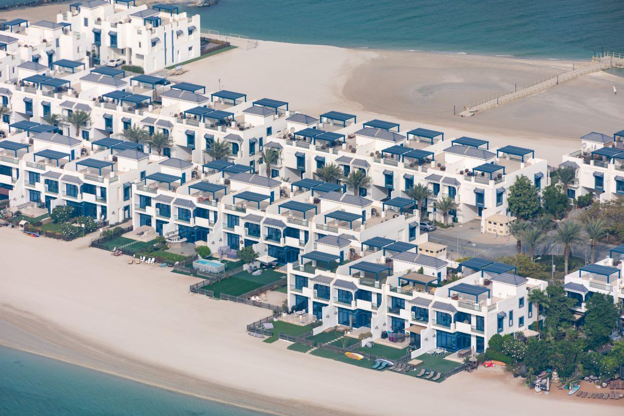 Exklusive Strandvillen auf Palm Jumeirah mit direktem Zugang zum Sandstrand – jetzt ein Palm Jumeirah Haus kaufen und luxuriös wohnen.