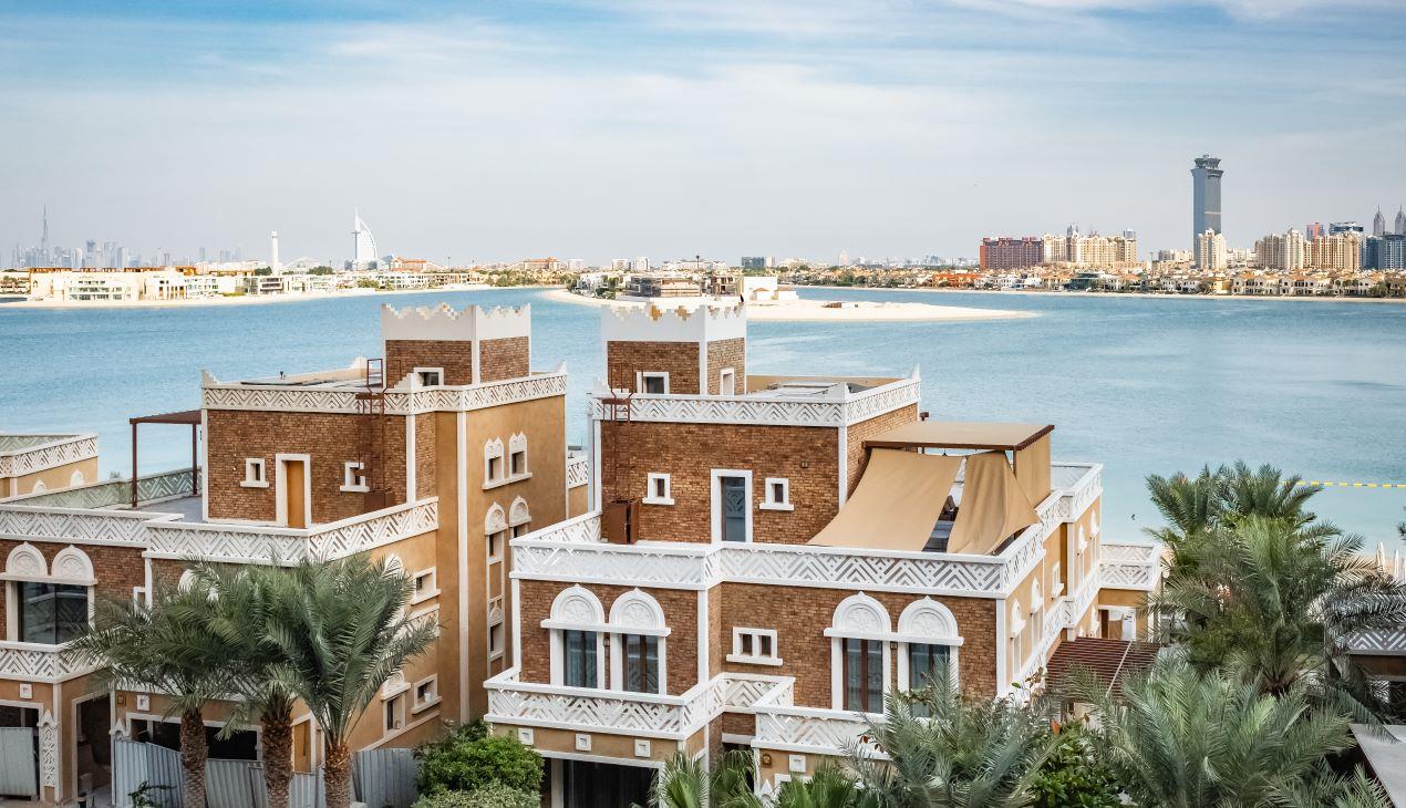 Immobilienmarkt in Dubai: Lohnt es sich, ein Palm Jumeirah Haus zu kaufen? Renditepotenzial und Marktanalyse für Investoren.